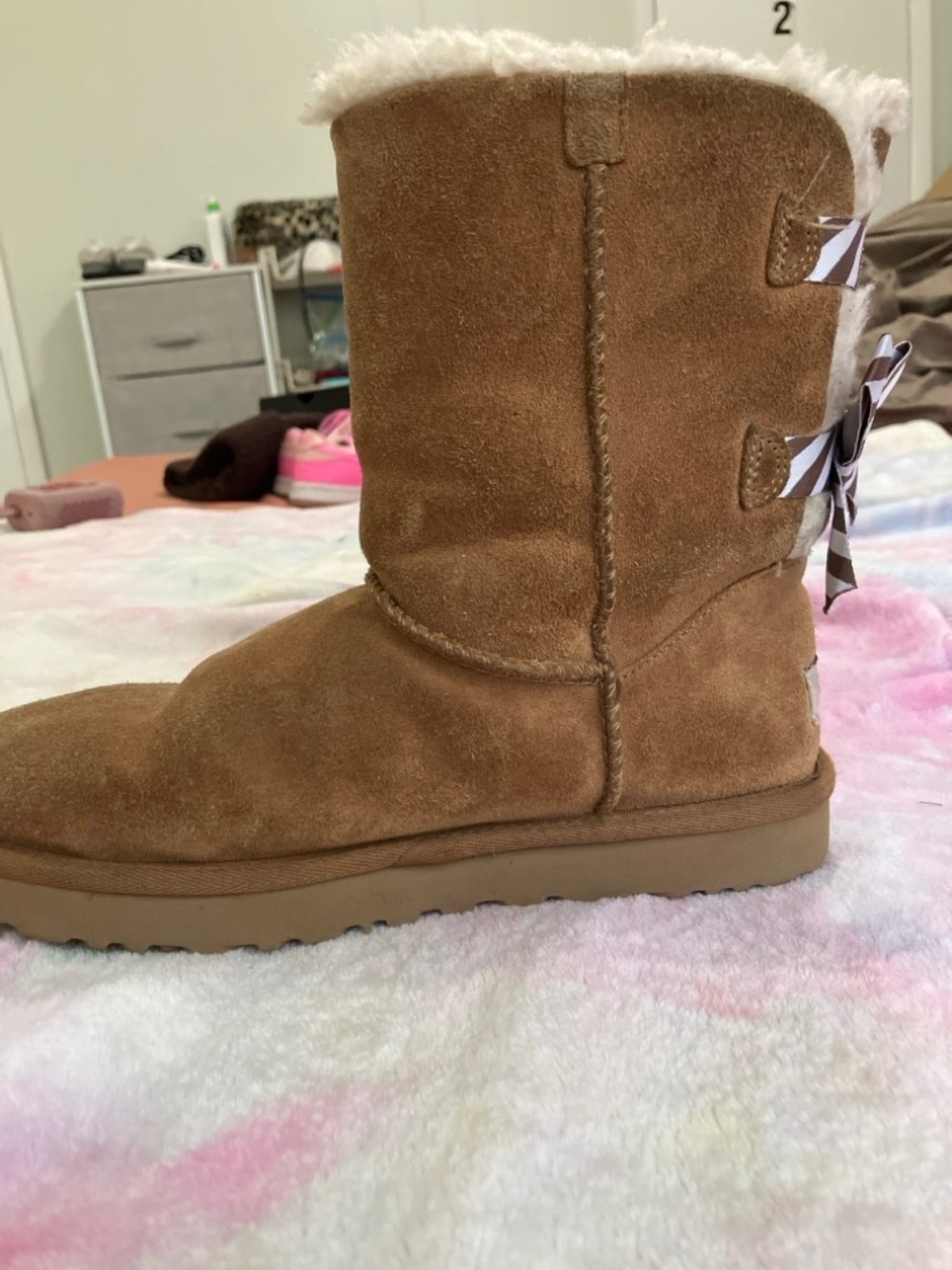 ugg boots - Picture 3 of 4